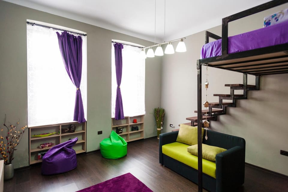Bed, Living room, Photo of the whole room, Seating area, Bedroom