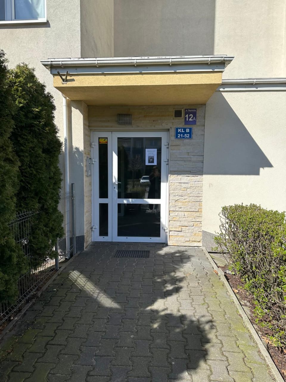 Facade/entrance