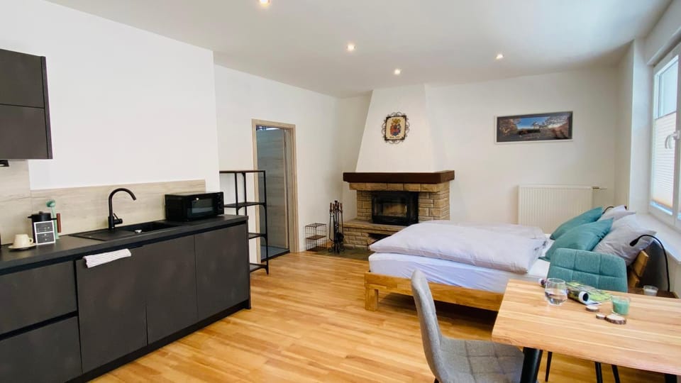 Coffee/tea facilities, Kitchen or kitchenette, Dining area, pet friendly