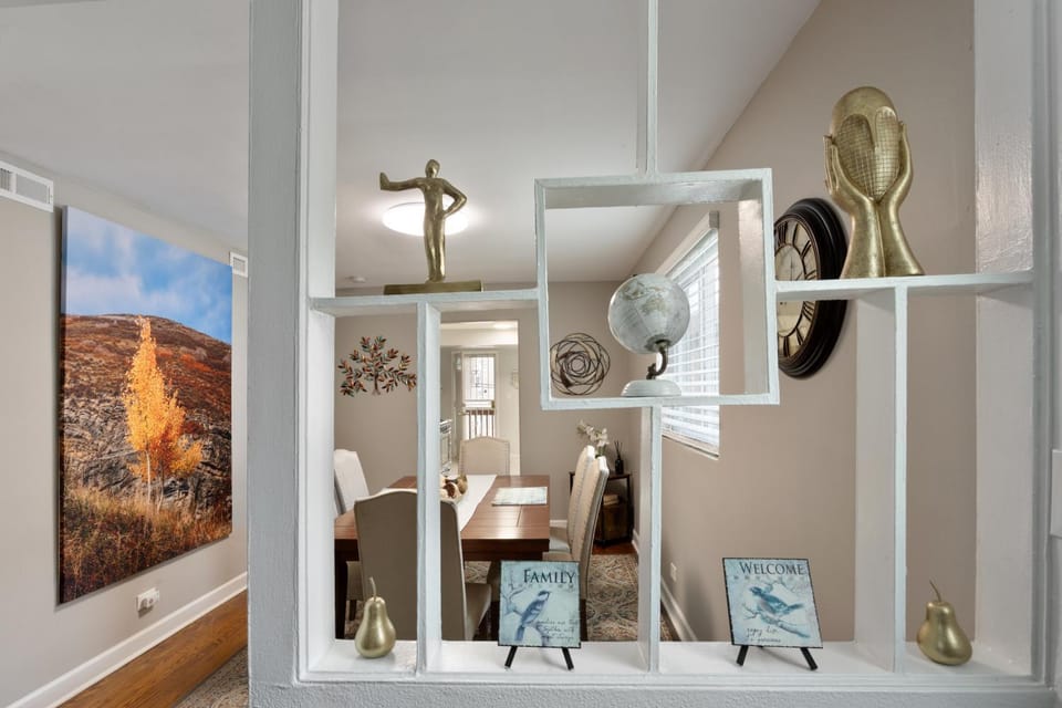 Decorative detail, Dining area