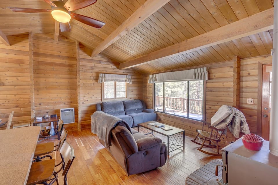 Pine Mountain Club Cabin Rental w/ Pool Access! Cabin in Pine Mountain Club