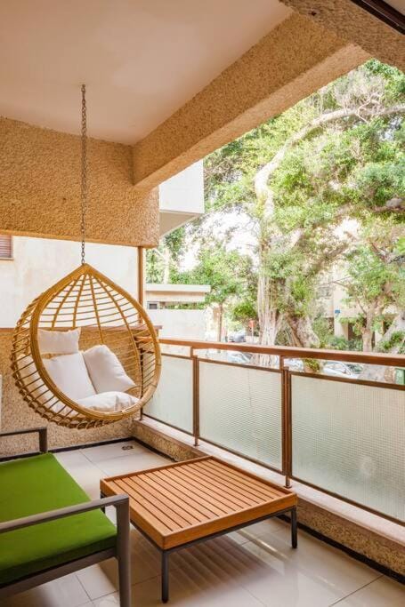 Renovated 2BR with Balcony in Bauhaus *Beachfront* Apartment in Tel Aviv-Yafo