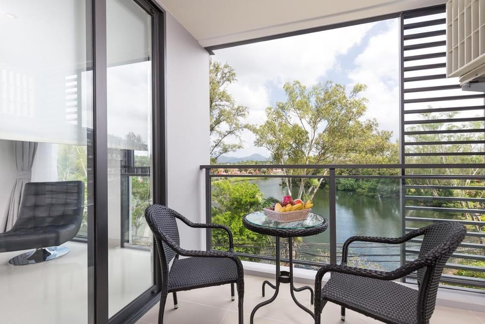 Balcony/Terrace, Garden view