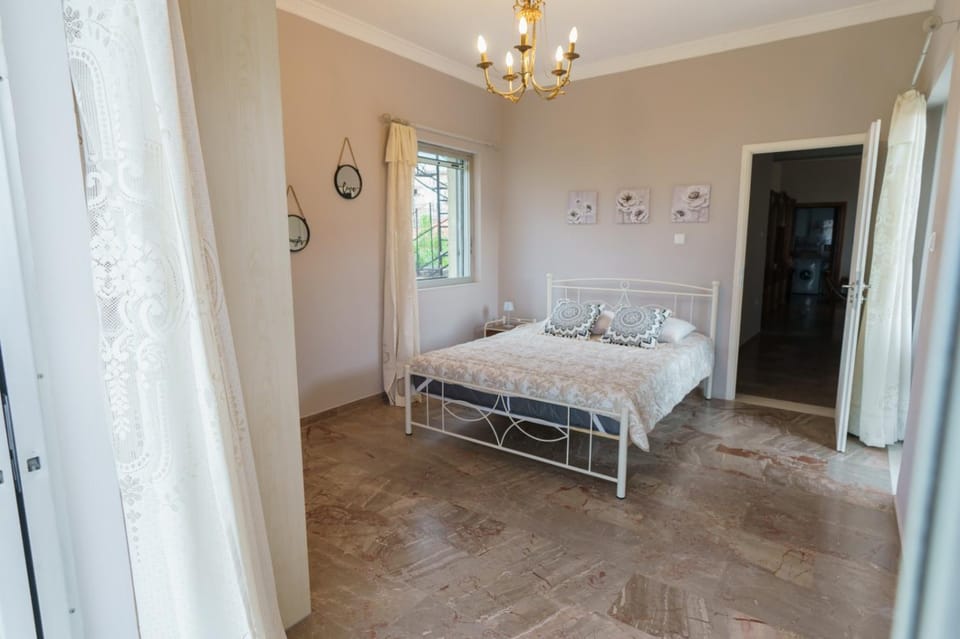 Tsigkos Apartment ! House in Messenia