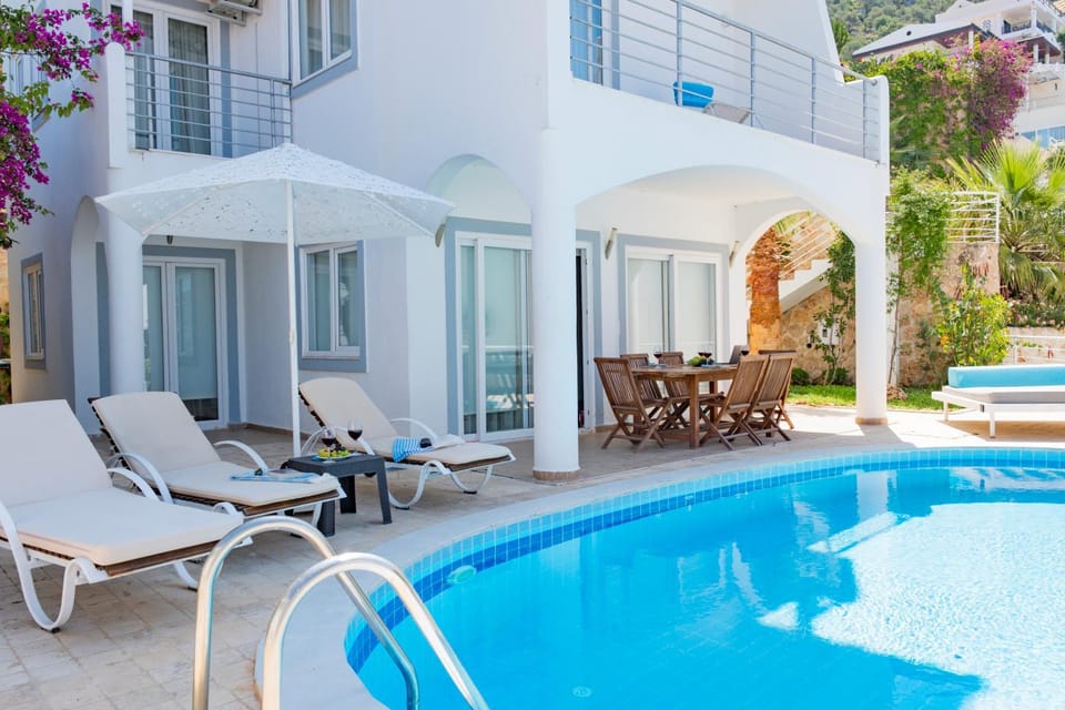 Garden, Seating area, Garden view, Pool view, Swimming pool, sunbed