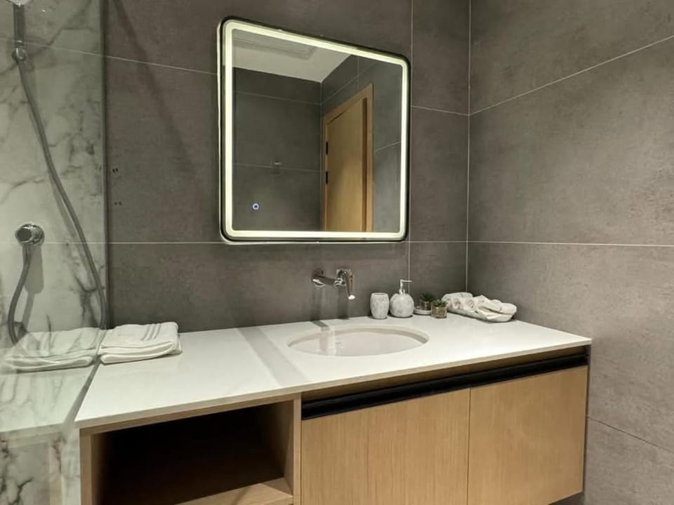 Sea View Apartments Marina with Party Hall Apartment in Dubai