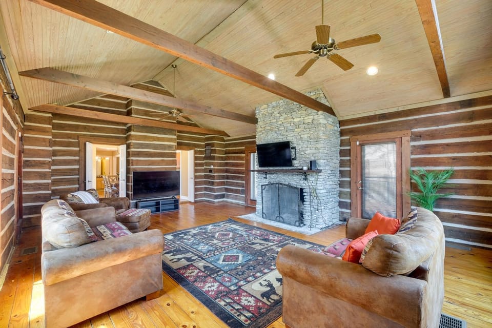 Spacious Prospect Cottage w/ Deck & Scenic Views House in Jefferson County