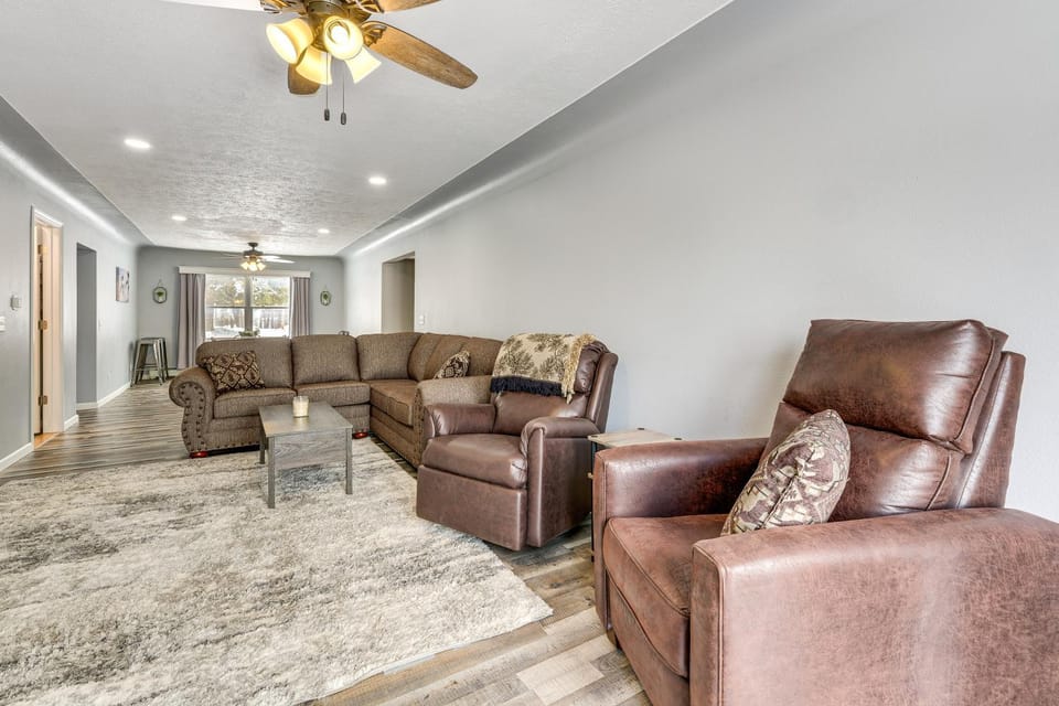 Charming Curtis House: Large Deck w/ Lake View! House in Curtis