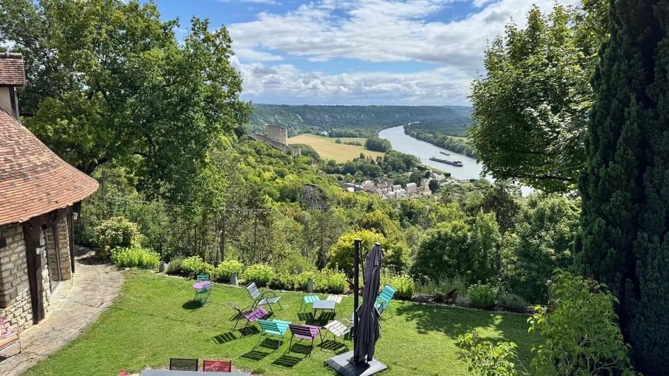 Nearby landmark, Spring, Day, Natural landscape, Garden, Garden view, Lake view, Mountain view, River view