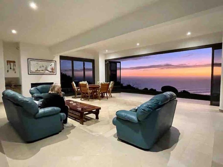 Garden Route spectacular view over Indian Ocean Villa in Knysna