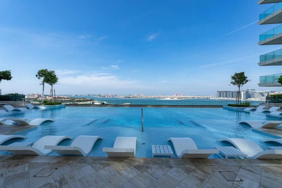 Patio, Day, Natural landscape, Pool view, Sea view, Swimming pool, Swimming pool, sunbed