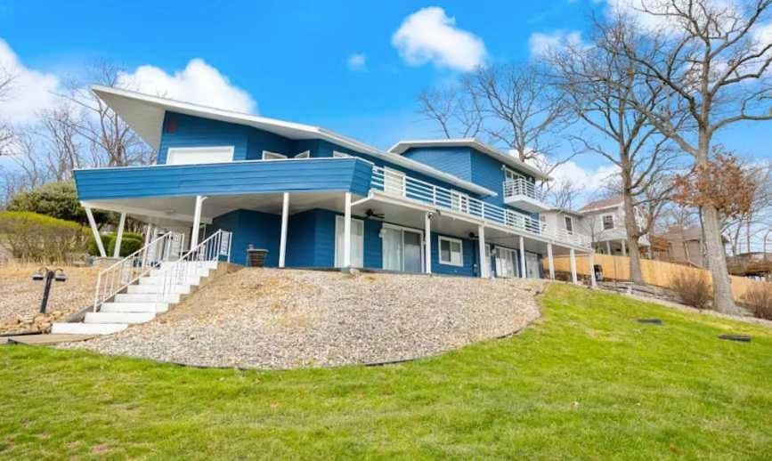 Sunsets over Paradise House in Lake of the Ozarks