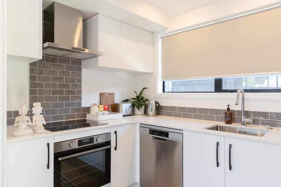 Kitchen or kitchenette, dishwasher, pet friendly, stove, toaster