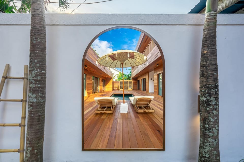 Patio, Day