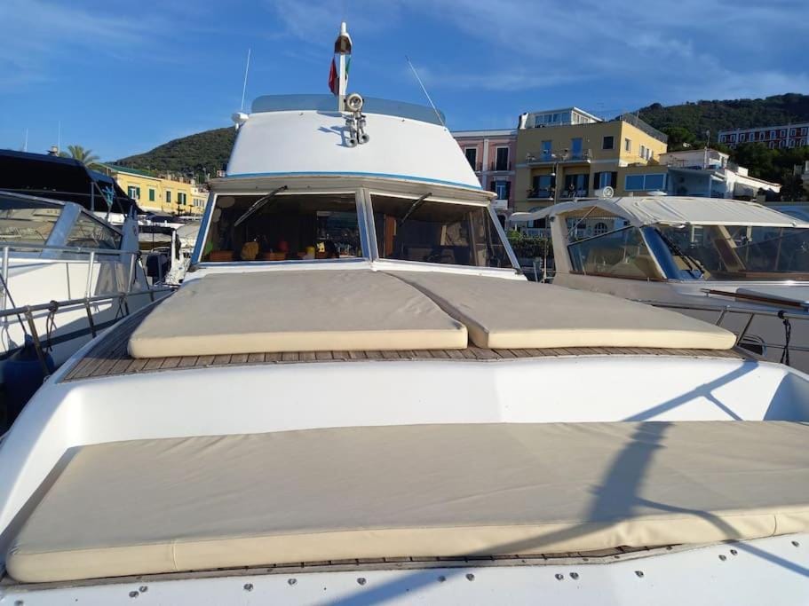 Barca Deliziosa Docked boat in Casamicciola Terme