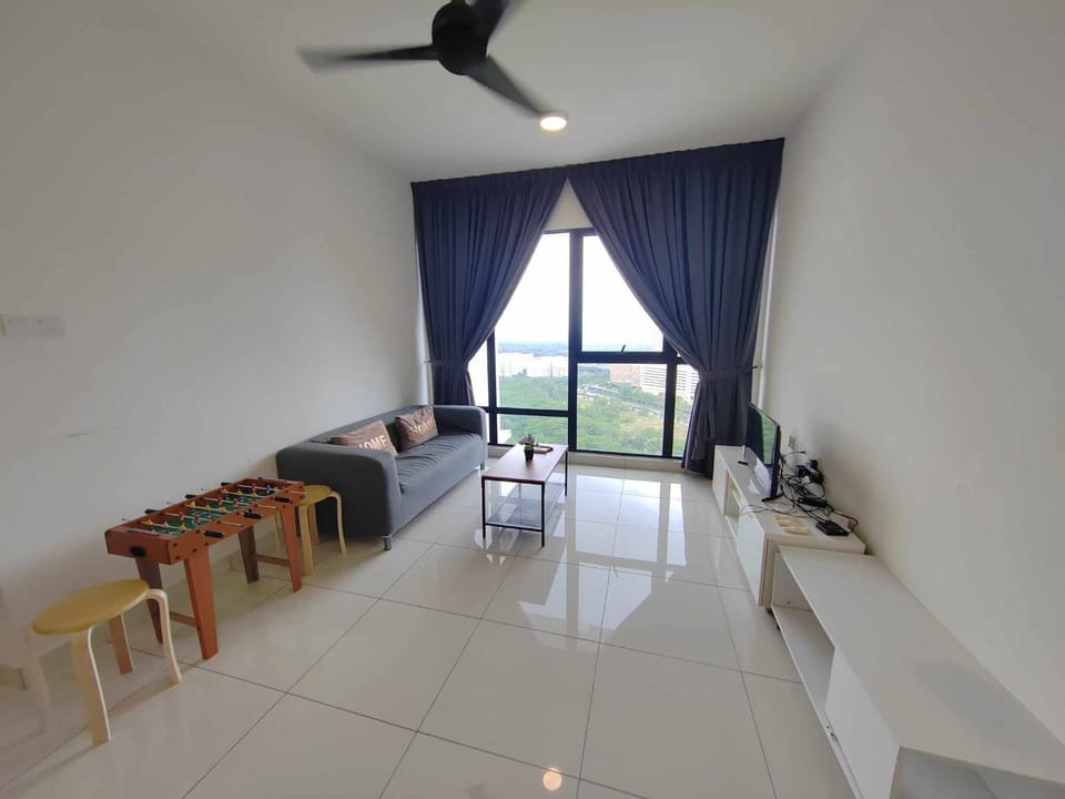 Mid Valley Southkey Mall - 24-7 Support - Netflix - Infinity Pool Apartment in Johor Bahru