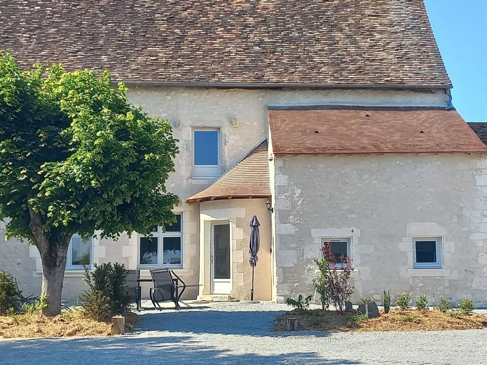 Gîte Authentique en Berry - Étang de Pêche, Confort Moderne, À 10 min du Spa - FR-1-591-406 House in Centre-Val de Loire