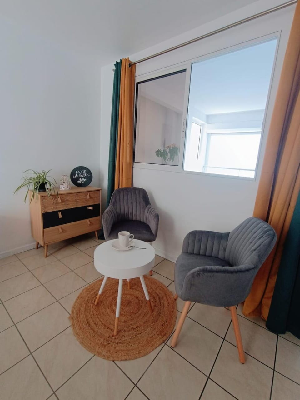 Cibuqueira numéro 5, Appartement en centre ville,vue sur mer, plage à pied Apartment in Grande-Terre, Guadeloupe