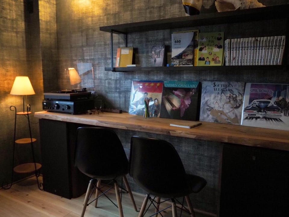Communal lounge/ TV room