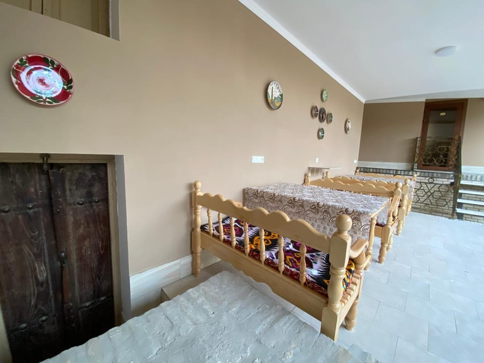 Seating area, Dining area, Internal: Not applicable to any particular room