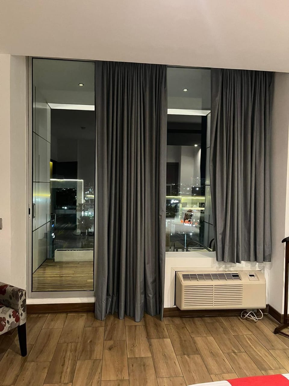 Photo of the whole room