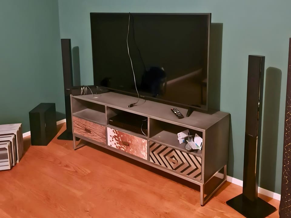 TV and multimedia, Living room