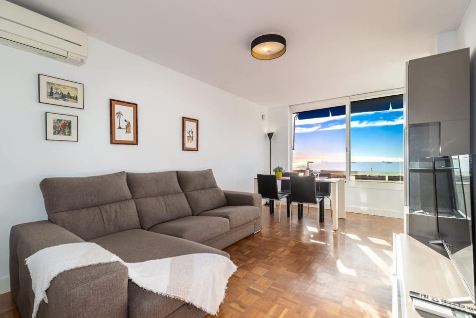 Seaview Via Augusta - Unik Vacation Apartment in Tarragona