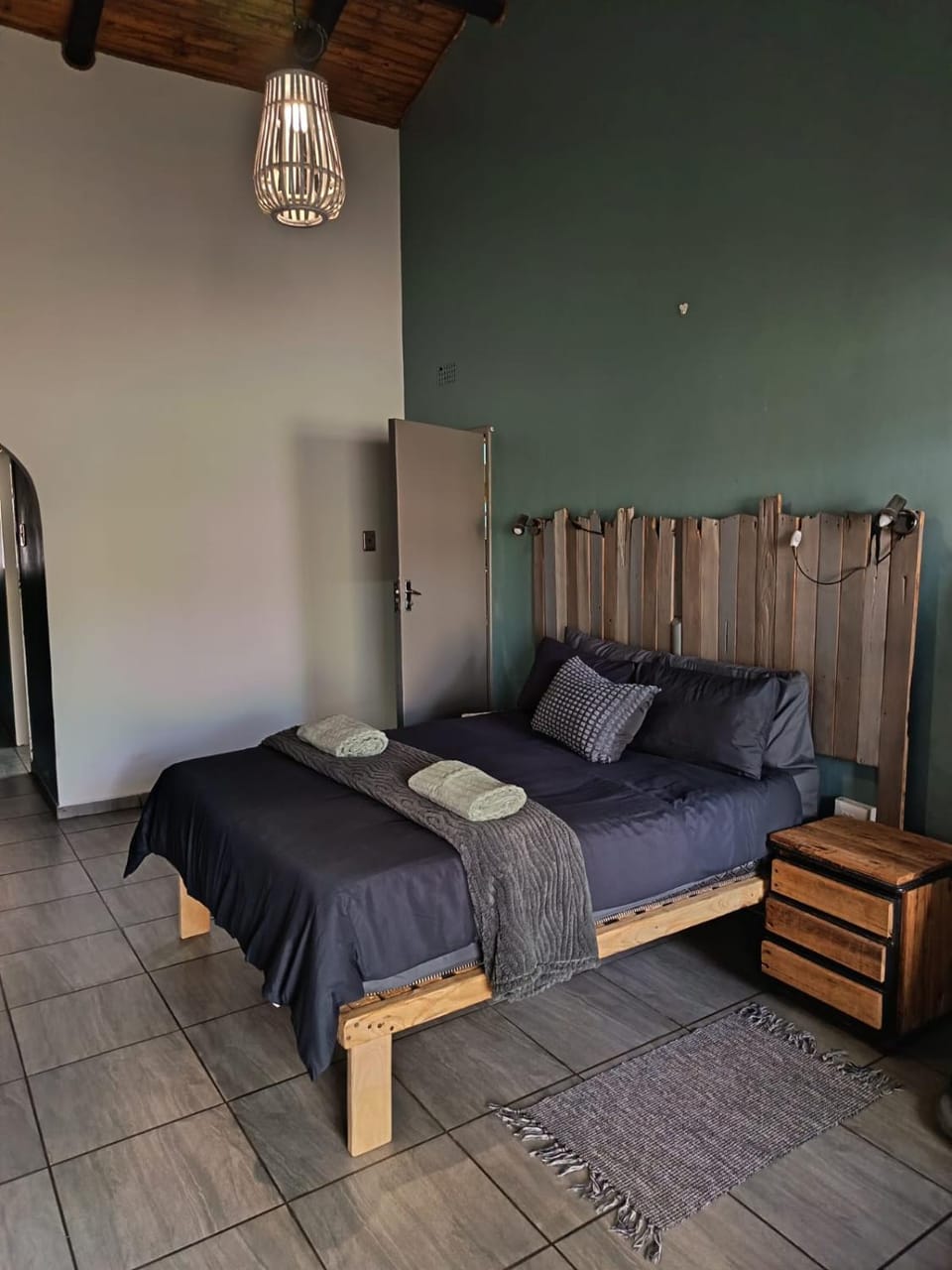 29B Zebra Street - InHimwe Guesthouse Bed and Breakfast in South Africa