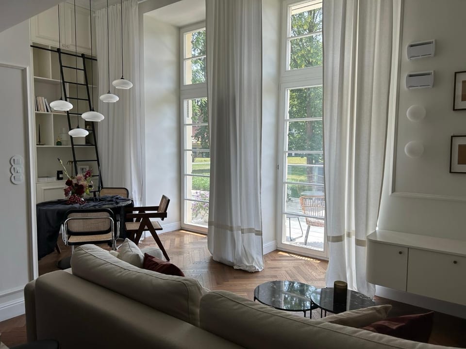 Przy Przystani Apartament Paryski Apartment in Wroclaw