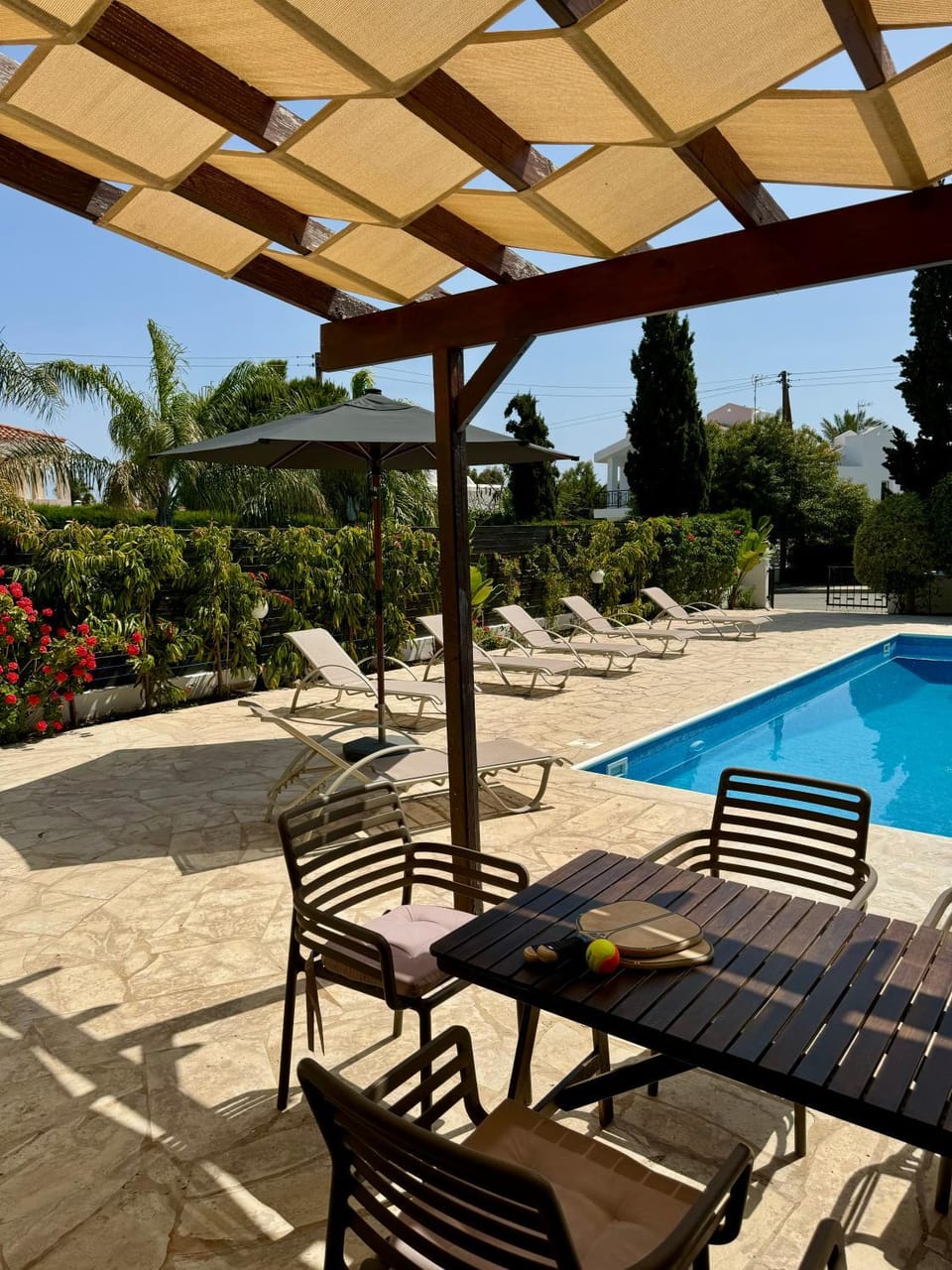 Patio, Day, Pool view, Swimming pool, sunbed