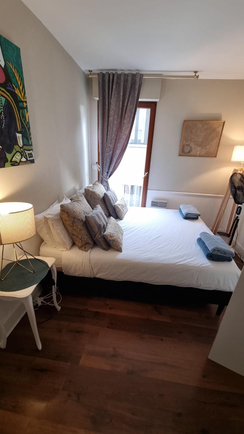 Centre d'Aix - charmant appartement 1 chambre Pythagore avec parking Apartment in Aix-en-Provence