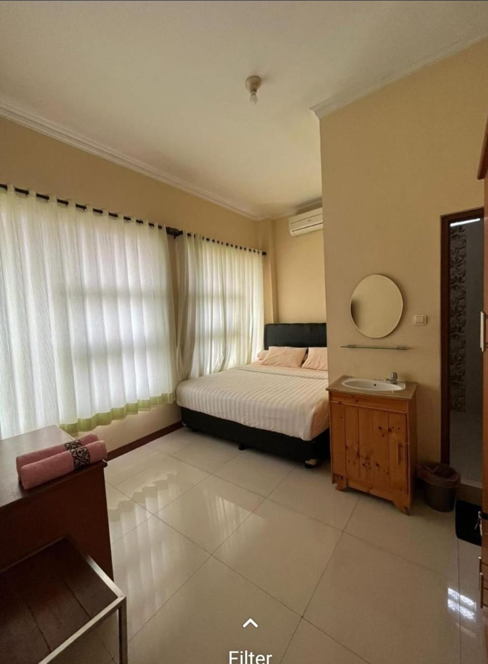 Bed, Photo of the whole room, Bedroom