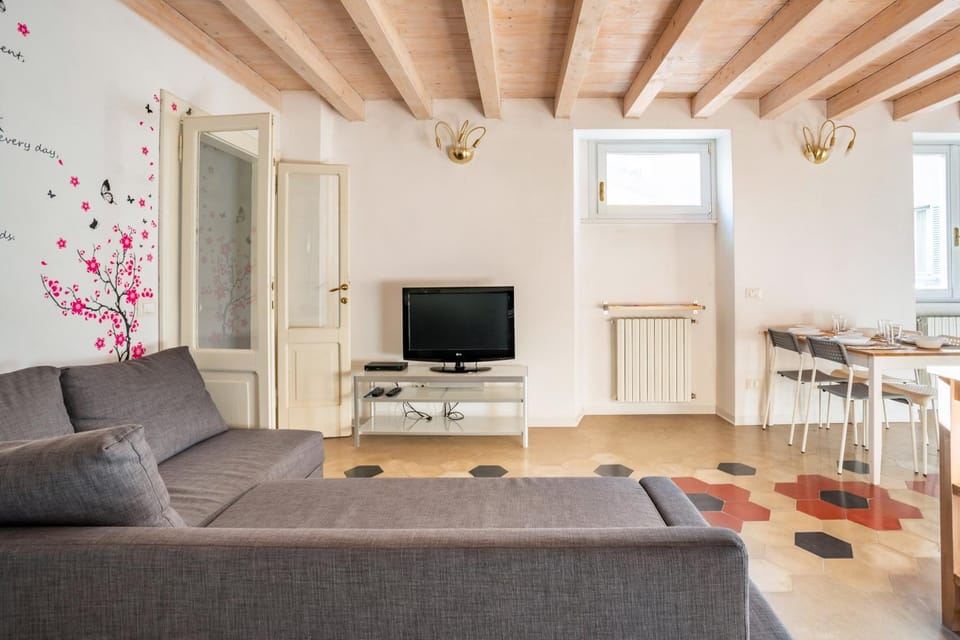 TV and multimedia, Living room, internet