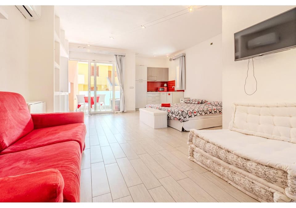 Bed, Living room, Bedroom