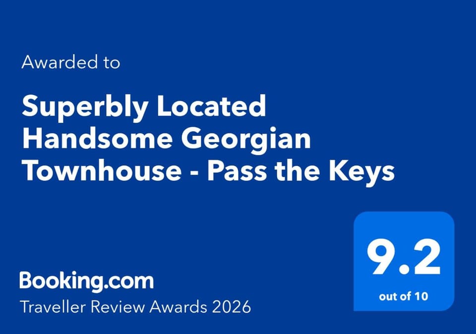 Superbly Located Handsome Georgian Townhouse - Pass the Keys House in Shrewsbury