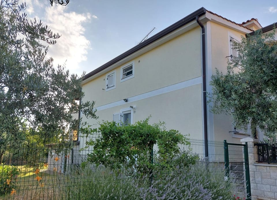 Property building, Garden