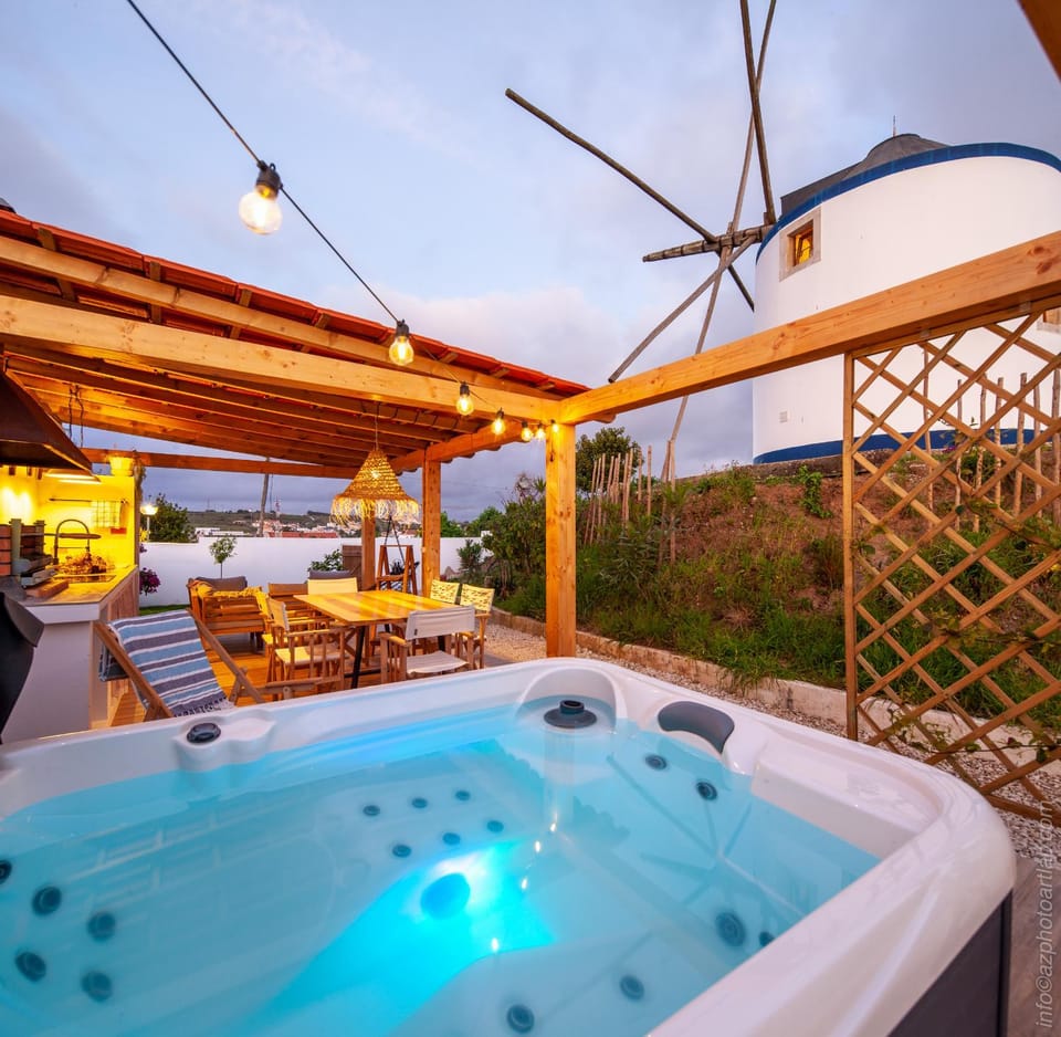 The Indigo Windmill Retreat Villa in Lisbon District