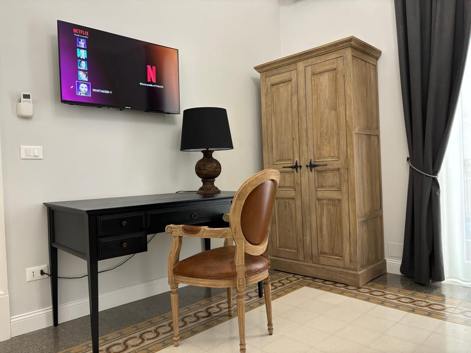 TV and multimedia, Bedroom, wardrobe