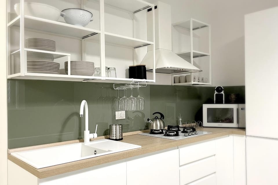 Kitchen or kitchenette, minibar, stove, kitchen