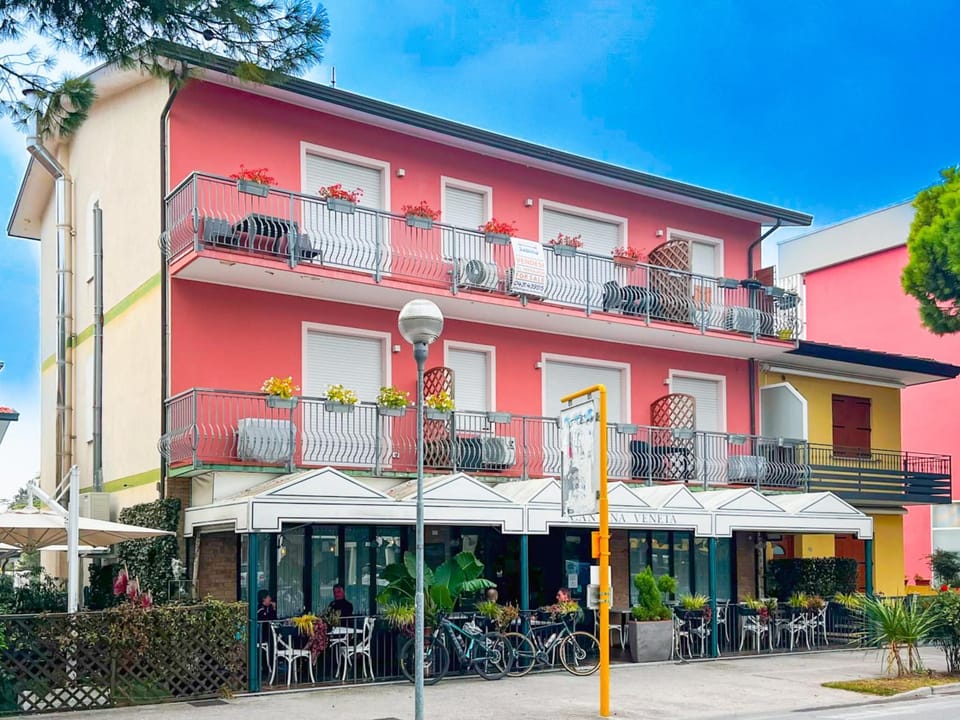 Property building, Neighbourhood, Street view, Location