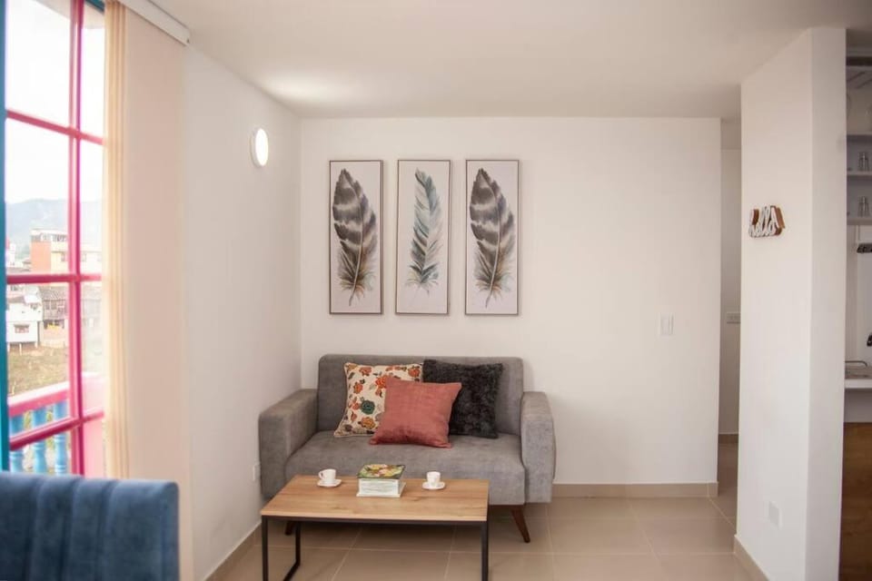 Apartamento amplio cerca al parque Guatape - Pajaros Apartment in Guatapé