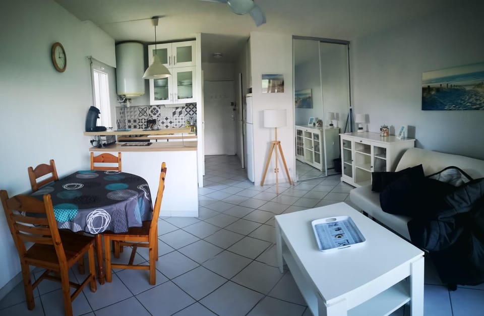 Appartement Les Pieds Dans l'eau avec climatisation ! Apartment in La Seyne-sur-Mer