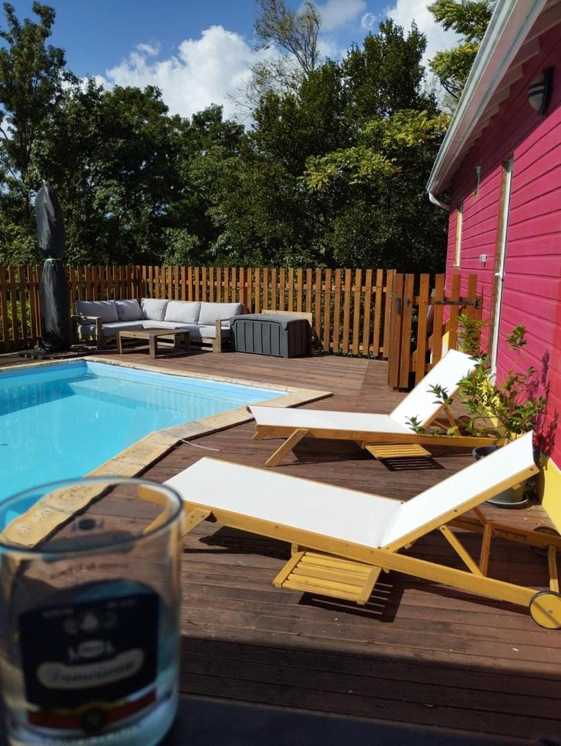 Property building, Swimming pool, Swimming pool, sunbed