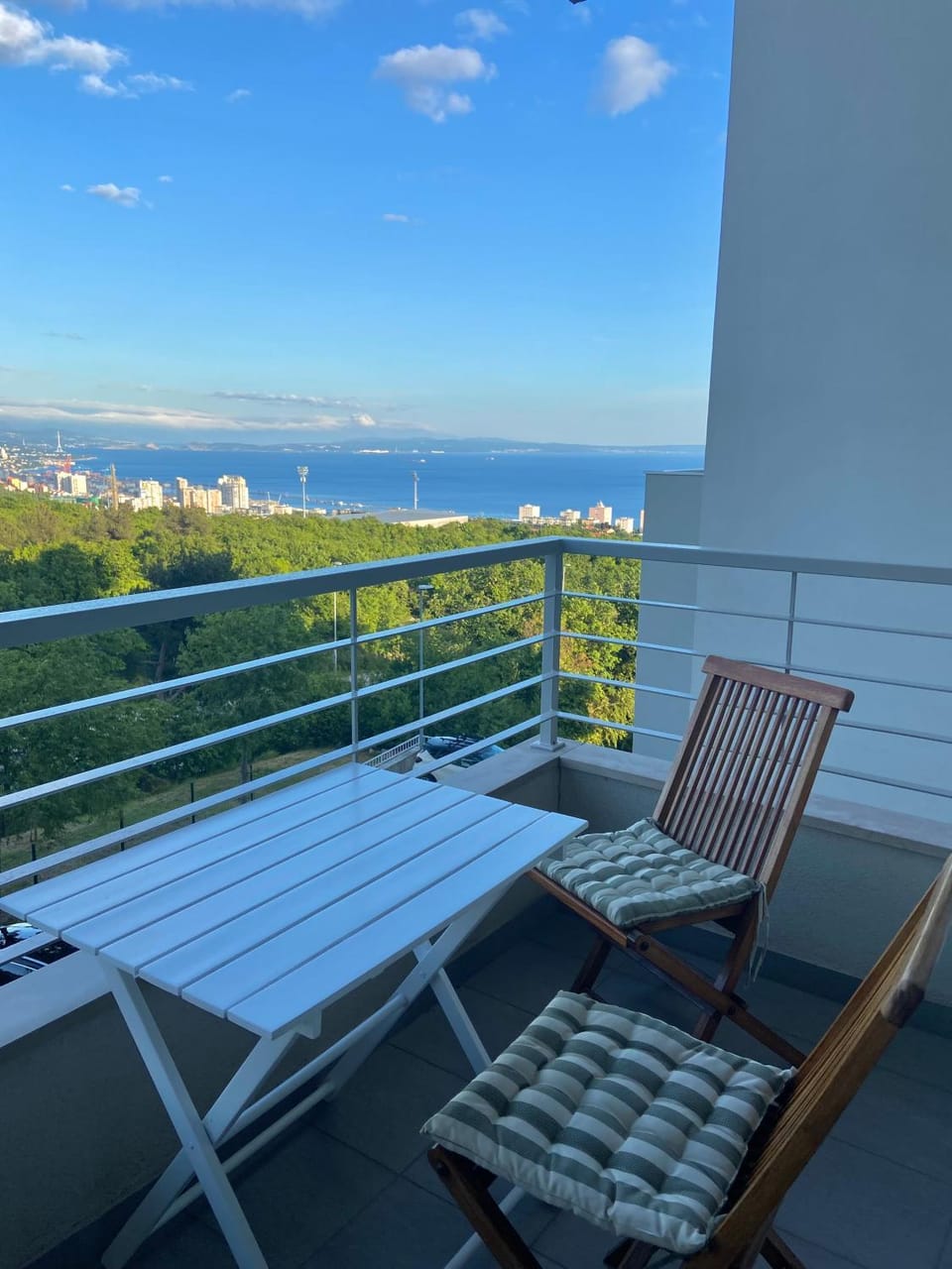 Property building, View (from property/room), View (from property/room), Balcony/Terrace, Balcony/Terrace, City view, City view, Sea view, Sea view
