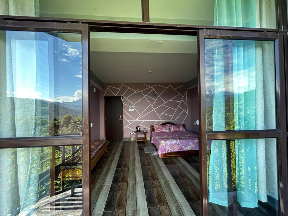 Bed, Natural landscape, Photo of the whole room, Bedroom, Mountain view