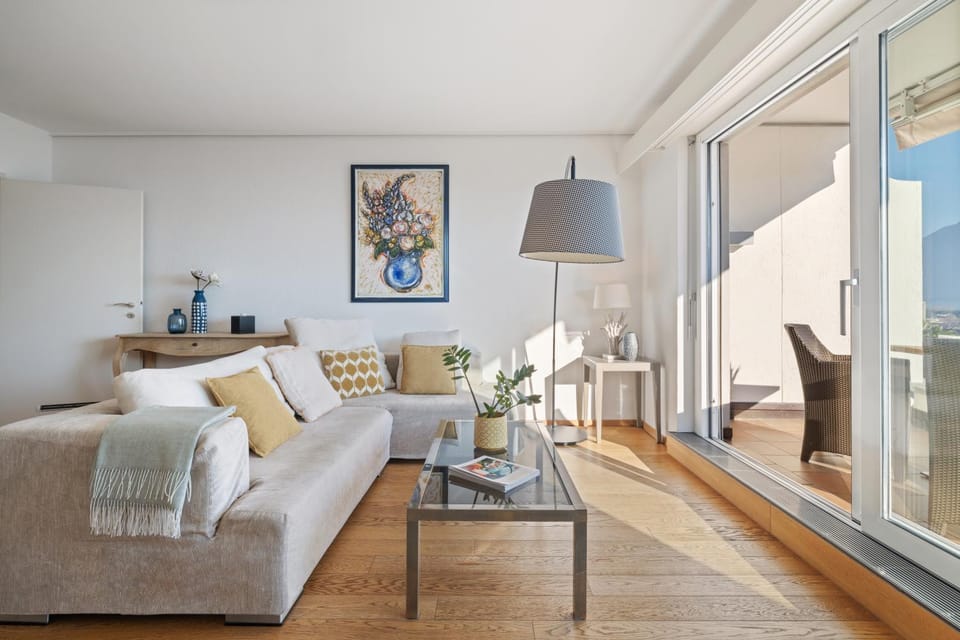 Balcony/Terrace, Living room, Photo of the whole room, Seating area