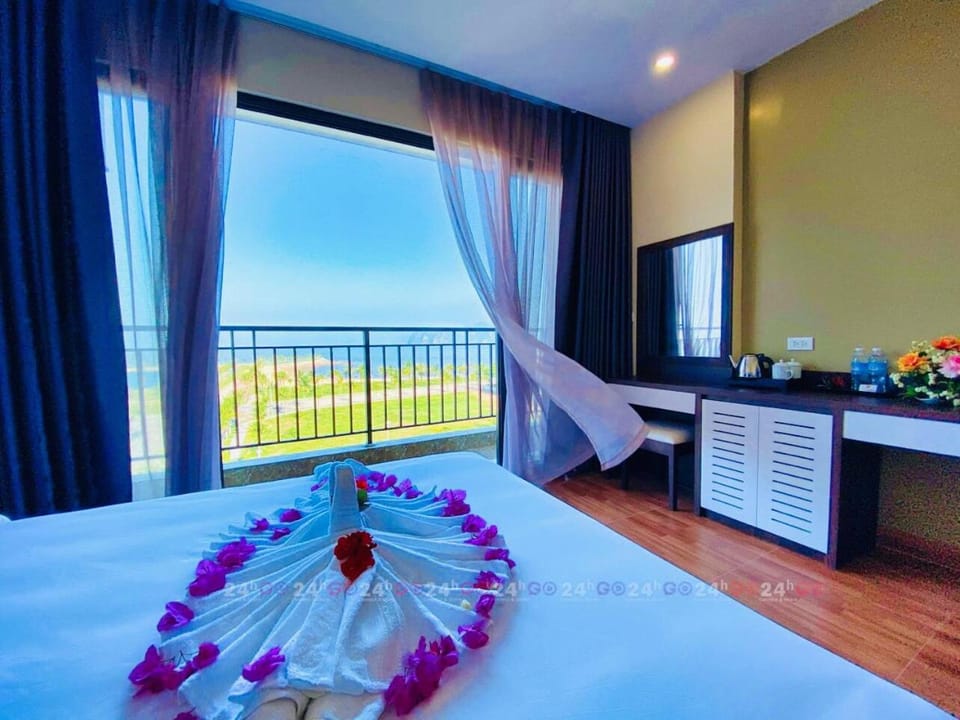 Tuan Chau Marina Hotel Hotel in Laos
