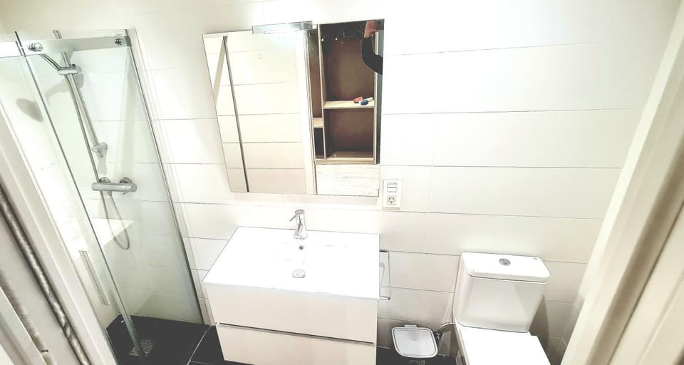 Shower, Bathroom