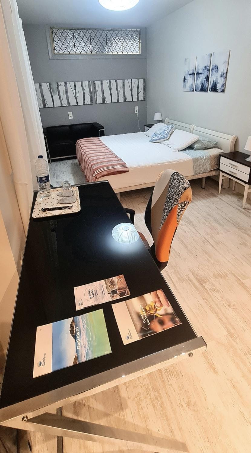 Habitación amplia con baño privado a pasos de la playa, en piso compartido Vacation rental in San Sebastian