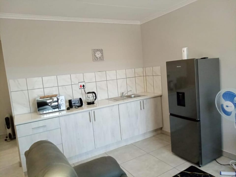 Bella's self contained daily accommodation Apartment in Gauteng